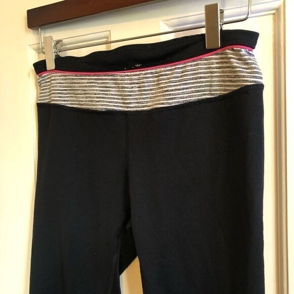 ✅ (free) Lukka Capri leggings - Picture 4 of 6